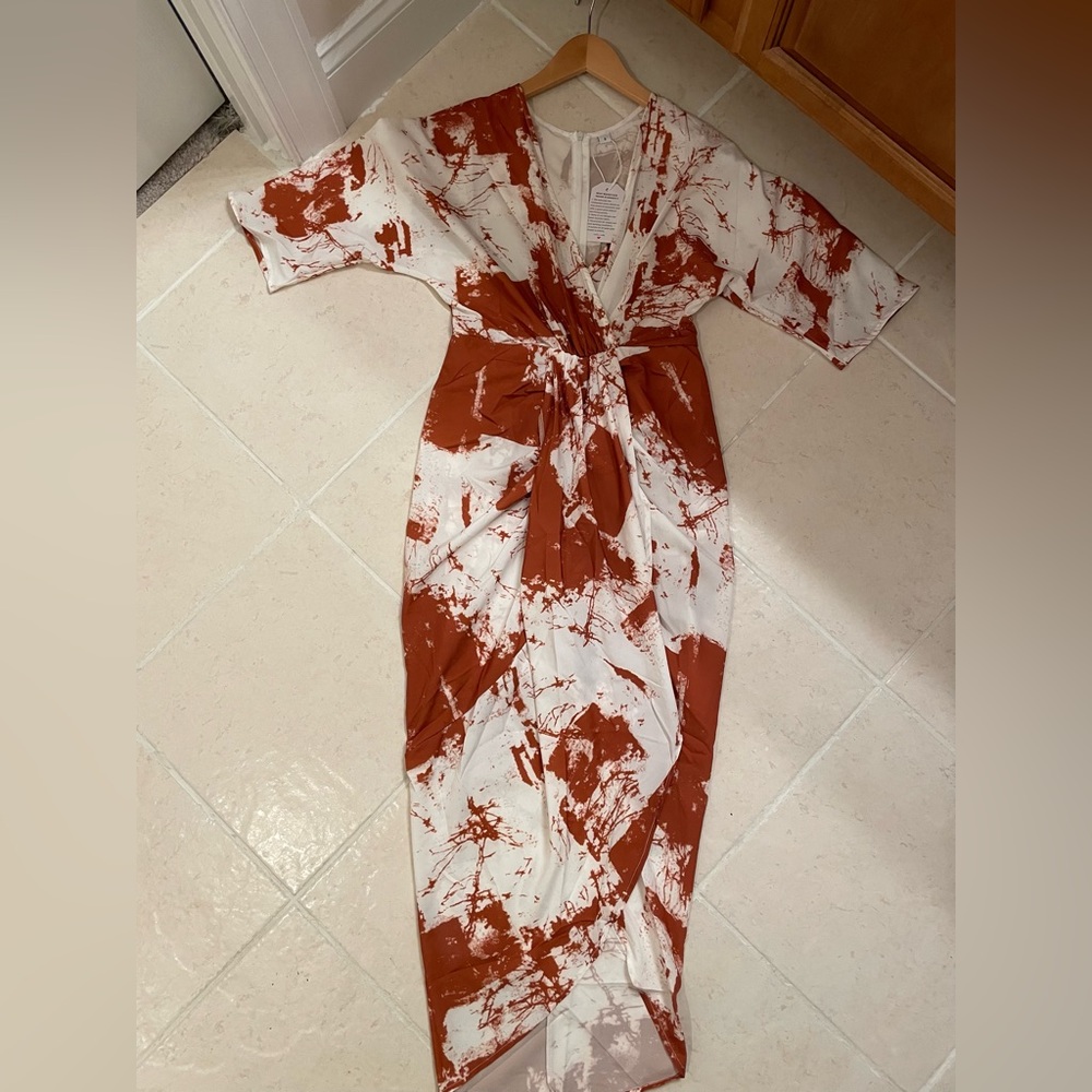 NWT Nice dress size small. Faux wrap like